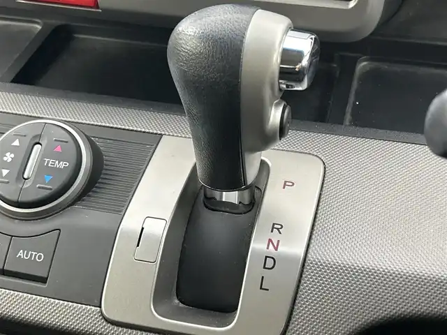 ホンダ フリード ハイブリット ジャストセレクション 福岡県 2014(平26)年 10.3万km プレミアムスパークルブラックパール フリップダウンモニター/純正ナビ/・CD/DVD/BT/フルセグ/バックカメラ/両側パワースライドドア/クルーズコントロール/ETC/ドライブレコーダー/キセノンライト/横滑り防止