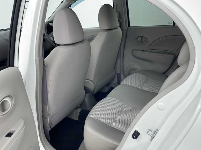日産 マーチ 12X FOUR Vセレクション 道央・札幌 2017(平29)年 2.1万km ブリリアントホワイトパール ・4WD/・社外SDナビ/（CD&DVD&BT＆フルセグ）/・寒冷地仕様/・社外エンジンスターター /・社外ドラレコ（前のみ）/・オートライト/・ヘッドライトレベライザー/・LEDヘッドライト/・社外AW付きスタッドレス積載/・横滑り防止/・スペアキー