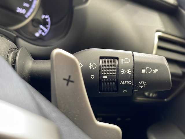 レクサス ＮＸ 300h Fスポーツ 栃木県 2018(平30)年 6.5万km ホワイトノーヴァガラスフレーク 純正10インチナビ/(フルセグ・Bluetooth・SD・USB)/全方位カメラ/バックカメラ/本革シート/レクサスセーフティシステム+/　・衝突軽減システム/　・レーンキープアシストシステム/　・アダプティブクルーズコントロール　/　・オートハイビーム/　・標識認識機能/前後コーナーセンサー/ブラインドスポットモニター/前席シートヒーター/前席エアシート/前席パワーシート/パドルシフト/ステアリングヒーター/前方ドライブレコーダー/ビルトインETC2.0/電動リアゲート/LEDヘッドライト/オートライト/フォグランプ/純正アルミホイール/取扱説明書/保証書