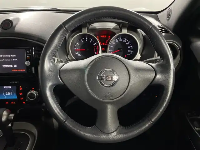 日産 ジューク 15RX Vセレクション 神奈川県 2016(平28)年 4.3万km ブリリアントホワイトパール 純正7インチディーラーOPナビ/CD&DVD&BT&フルセグTV/バックカメラ/ビルトインETC/純正ドライブレコーダー/衝突軽減ブレーキ/レーンキープアシスト/アイドリングストップ/ドアバイザー/ヘッドライトレベライザー