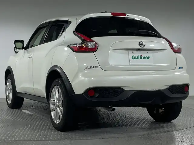 日産 ジューク 15RX Vセレクション 神奈川県 2016(平28)年 4.3万km ブリリアントホワイトパール 純正7インチディーラーOPナビ/CD&DVD&BT&フルセグTV/バックカメラ/ビルトインETC/純正ドライブレコーダー/衝突軽減ブレーキ/レーンキープアシスト/アイドリングストップ/ドアバイザー/ヘッドライトレベライザー