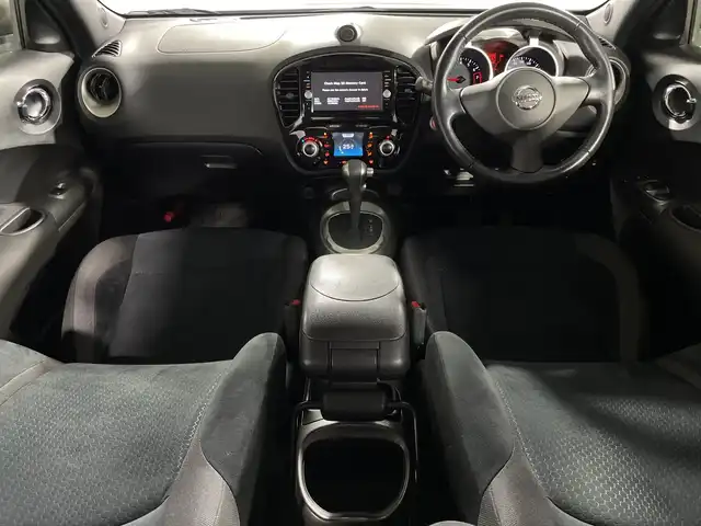 日産 ジューク 15RX Vセレクション 神奈川県 2016(平28)年 4.3万km ブリリアントホワイトパール 純正7インチディーラーOPナビ/CD&DVD&BT&フルセグTV/バックカメラ/ビルトインETC/純正ドライブレコーダー/衝突軽減ブレーキ/レーンキープアシスト/アイドリングストップ/ドアバイザー/ヘッドライトレベライザー