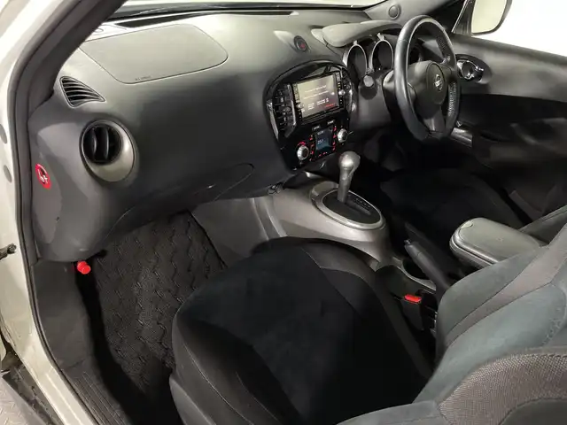 日産 ジューク 15RX Vセレクション 神奈川県 2016(平28)年 4.3万km ブリリアントホワイトパール 純正7インチディーラーOPナビ/CD&DVD&BT&フルセグTV/バックカメラ/ビルトインETC/純正ドライブレコーダー/衝突軽減ブレーキ/レーンキープアシスト/アイドリングストップ/ドアバイザー/ヘッドライトレベライザー