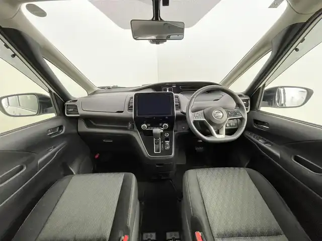 日産 セレナ ハイウェイスター V 道央・札幌 2020(令2)年 4.6万km ブリリアントホワイトパール ・4WD/・寒冷地仕様/・純正メモリナビ/　BT/CD/DVD/SD/フルセグ/・純正ビルトインETC/・ナビ連動前後ドライブレコーダー/・全方位カメラ/・プロパイロット/・横滑り防止/・前後コーナーセンサー/・ブラインドスポットモニター/・デジタルインナーミラー/・両側パワースライドドア/・純正フロアマット/・純正15インチAW/・社外スタッドレス積込（195/65/R15)/・LEDヘッドライト/・フォグライト/・オートライト/・プッシュスタート/・スマートキー/・純正エンジンスターター