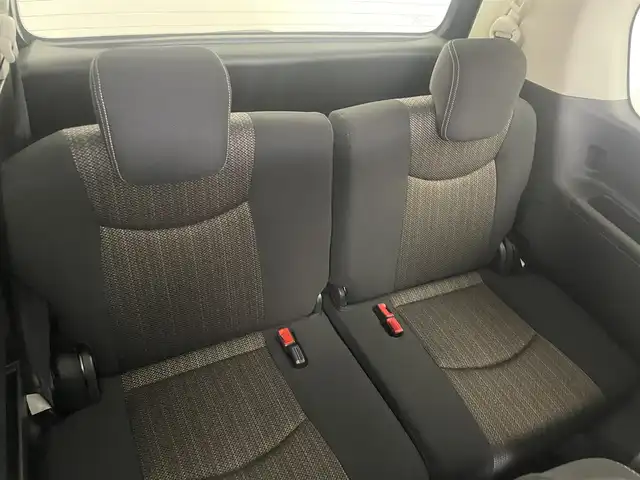日産 セレナ HWS S HV Vセレ +Sefty 埼玉県 2015(平27)年 2.7万km ダイヤモンドブラック 純正ナビ　フリップダウンモニター　エマージェンシーブレーキ　両側パワースライドドア　ＥＴＣ　バックカメラ　ＬＥＤヘッドライト　ドライブレコーダー　プッシュスタート　スマートキー　クルーズコントロール
