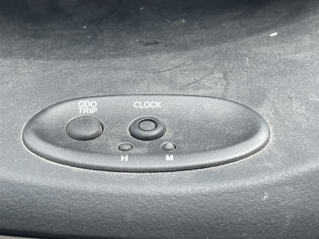 トヨタ ファンカーゴ X リヤリビングバージョン 千葉県 2003(平15)年 7.1万km シルバーM 純正ナビ/【型式：ND3T-W52V】/ラジオ/CD/MD/ETC　　/ハロゲンヘッドライト　/パワーウィンドウ　/パワーステアリング　/ABS　/ダブルエアバック　/純正フロアマット　