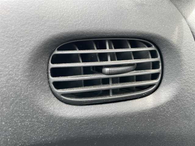 トヨタ ファンカーゴ X リヤリビングバージョン 千葉県 2003(平15)年 7.1万km シルバーM 純正ナビ/【型式：ND3T-W52V】/ラジオ/CD/MD/ETC　　/ハロゲンヘッドライト　/パワーウィンドウ　/パワーステアリング　/ABS　/ダブルエアバック　/純正フロアマット　