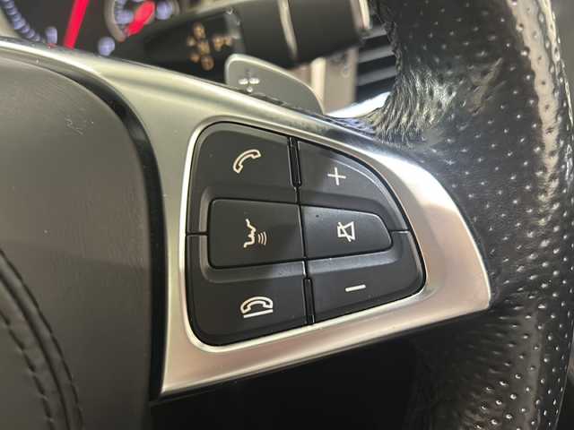 メルセデス・ベンツ ＧＬＳ３５０ｄ 4マチックスポーツ 新潟県 2017(平29)年 4.2万km ダイヤモンドホワイト パノラミックスライディングルーフ/harman/kardonサウンドシステム/ダウンヒルスピードレギュレーション/AIRマティックサスペンション/・INDIV/SPORT/COMFORT/SNOW/Offroad/COMANDシステム/・８インチワイドディスプレイ/・HDDナビゲーション/・フルセグ/DVD/CD/USB/Bluetooth/・AppleCarPlay/ETC2.0/360°カメラシステム/サイドビューカメラ/パーキングアシストリアビューカメラ/レーダーセーフティパッケージ/・飛出し検知機能付きブレーキアシスト/・被害軽減ブレーキ付後方衝突警告システム/・PRE-SAFEブレーキ/・アクティイブレーンキープアシスト/・アクティブブラインドスポットモニター/・ディストロニック・プラス/・チャイルドセーフティシートセンサー（助手席）/LEDコーナリングライト/温冷機能付カップホルダー（前席）/３ゾーンクライメートコントロール/ナッパレザーシート/シートヒーター（1列目/2列目）