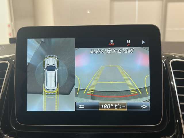 メルセデス・ベンツ ＧＬＳ３５０ｄ 4マチックスポーツ 新潟県 2017(平29)年 4.2万km ダイヤモンドホワイト パノラミックスライディングルーフ/harman/kardonサウンドシステム/ダウンヒルスピードレギュレーション/AIRマティックサスペンション/・INDIV/SPORT/COMFORT/SNOW/Offroad/COMANDシステム/・８インチワイドディスプレイ/・HDDナビゲーション/・フルセグ/DVD/CD/USB/Bluetooth/・AppleCarPlay/ETC2.0/360°カメラシステム/サイドビューカメラ/パーキングアシストリアビューカメラ/レーダーセーフティパッケージ/・飛出し検知機能付きブレーキアシスト/・被害軽減ブレーキ付後方衝突警告システム/・PRE-SAFEブレーキ/・アクティイブレーンキープアシスト/・アクティブブラインドスポットモニター/・ディストロニック・プラス/・チャイルドセーフティシートセンサー（助手席）/LEDコーナリングライト/温冷機能付カップホルダー（前席）/３ゾーンクライメートコントロール/ナッパレザーシート/シートヒーター（1列目/2列目）