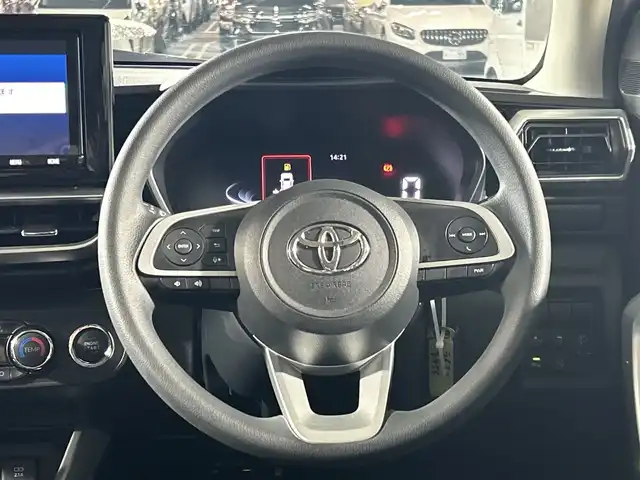 トヨタ ライズ G 福岡県 2020(令2)年 5.8万km ナチュラルベージュマイカM 純正9インチナビ/Bluetooth/フルセグTV/CD/DVD/衝突被害軽減ブレーキ/横滑り防止装置/コーナーセンサー/アイドリングストップ/ETC２．０/ドライブレコーダー/LEDオートライト/純正16インチアルミホイール/電動格納ミラー
