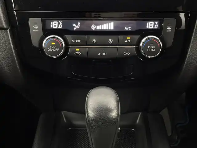 日産 エクストレイル ハイブリッド 20X 新潟県 2019(平31)年 5万km ブリリアントホワイトパール ４WD/踏み間違い衝突防止アシスト/ワンオーナー/パノラマルーフ/社外メモリナビ　/　　CD/DVD/AM/FM/フルセグ/BT/iPod/バックモニター/パワーバックドア/HIDオートライト/前席シートヒーター/純正17インチアルミホイール付/ダウンヒルアシストコントロール/純正フロアマット/ドアバイザー/スペアキー/スマートキー/ETC