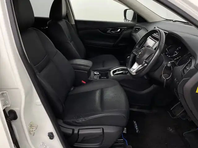 日産 エクストレイル ハイブリッド 20X 新潟県 2019(平31)年 5万km ブリリアントホワイトパール ４WD/踏み間違い衝突防止アシスト/ワンオーナー/パノラマルーフ/社外メモリナビ　/　　CD/DVD/AM/FM/フルセグ/BT/iPod/バックモニター/パワーバックドア/HIDオートライト/前席シートヒーター/純正17インチアルミホイール付/ダウンヒルアシストコントロール/純正フロアマット/ドアバイザー/スペアキー/スマートキー/ETC
