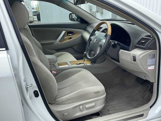 トヨタ カムリ G リミテッドエディション 三重県 2006(平18)年 5.1万km ホワイトパールクリスタルシャイン 純正ナビ/バックカメラ/ETC/クルーズコントロール/革巻きステアリング/前席パワーシート/ステアリングリモコン/オートライト/純正フロアマット/スペアキー/電動格納ミラー/禁煙車