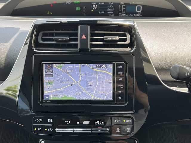 トヨタ プリウス S 埼玉県 2019(平31)年 7.5万km シルバーM ETC2.0/ＬＥＤライト　/コーナーセンサー　/電格ミラー　/横滑り防止　/衝突軽減　/レーンキープアシスト　/オートライト　/ドアバイザー　/盗難防止　/ドラレコ　/フルセグテレビ　/ディーラーナビ(AM/FM/DISC/BT/SD)/バックミラー型ドライブレコーダー/クルコン追従