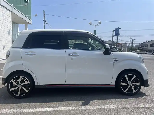 ダイハツ キャスト スポーツ SAⅡ 神奈川県 2016(平28)年 4.6万km パールホワイトⅢ ターボ車/スマートアシストII/・衝突回避支援ブレーキ/・前後誤発進抑制制御機能/・車線逸脱警報機能/社外ナビ（CN-E330D）/・Bluetooth・DTV・CD/LEDオートライト/純正MOMOステアリング/オート格納ドアミラー/フロアマット/ドアバイザー/スマートキーX2/新車時手帳・取説