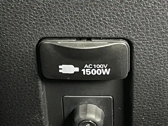 トヨタ アクア Z 岡山県 2022(令4)年 2.6万km クリアベージュメタリック 純正ディスプレイオーディオ/(Bluetooth/USB/Mira Cast)/パノラミックビューモニター/社外ドライブレコーダー前後/運転席パワーシート/前席シートヒーター/LEDオートヘッドライト/純正16インチAW/ブラインドスポットモニター/ヘッドアップディスプレイ/スマートキー×2/横滑り防止/ビルトインETC/取扱説明書