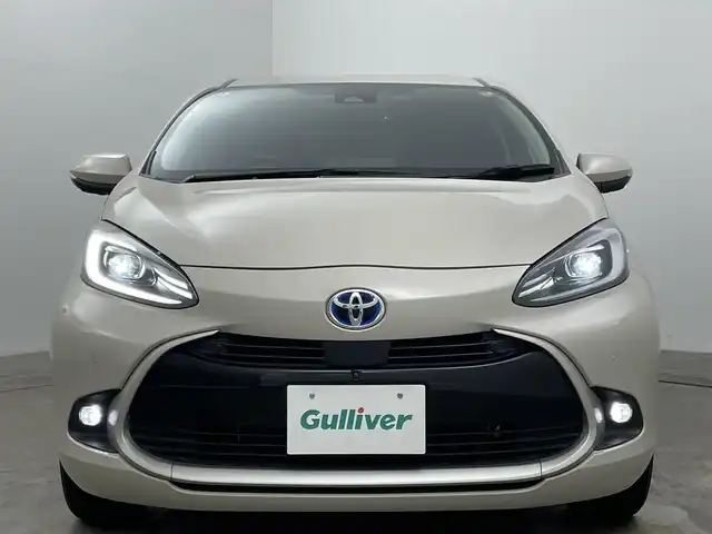 トヨタ アクア Z 岡山県 2022(令4)年 2.6万km クリアベージュメタリック 純正ディスプレイオーディオ/(Bluetooth/USB/Mira Cast)/パノラミックビューモニター/社外ドライブレコーダー前後/運転席パワーシート/前席シートヒーター/LEDオートヘッドライト/純正16インチAW/ブラインドスポットモニター/ヘッドアップディスプレイ/スマートキー×2/横滑り防止/ビルトインETC/取扱説明書