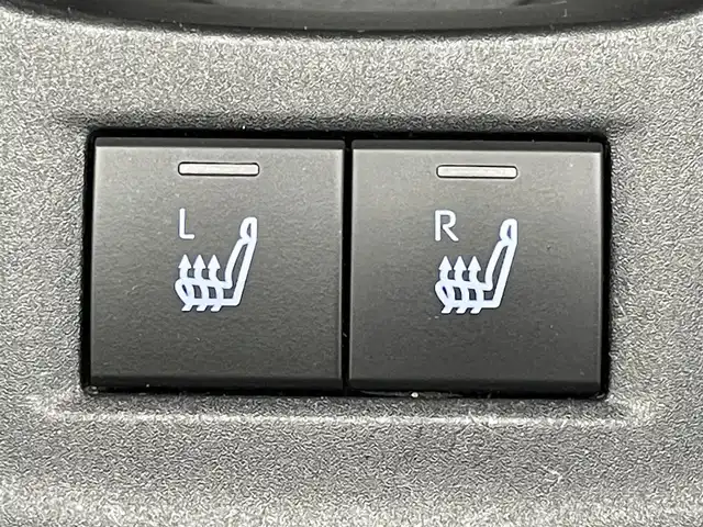 トヨタ アクア Z 岡山県 2022(令4)年 2.6万km クリアベージュメタリック 純正ディスプレイオーディオ/(Bluetooth/USB/Mira Cast)/パノラミックビューモニター/社外ドライブレコーダー前後/運転席パワーシート/前席シートヒーター/LEDオートヘッドライト/純正16インチAW/ブラインドスポットモニター/ヘッドアップディスプレイ/スマートキー×2/横滑り防止/ビルトインETC/取扱説明書