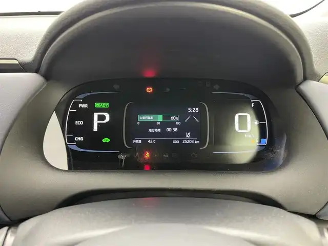 トヨタ アクア Z 岡山県 2022(令4)年 2.6万km クリアベージュメタリック 純正ディスプレイオーディオ/(Bluetooth/USB/Mira Cast)/パノラミックビューモニター/社外ドライブレコーダー前後/運転席パワーシート/前席シートヒーター/LEDオートヘッドライト/純正16インチAW/ブラインドスポットモニター/ヘッドアップディスプレイ/スマートキー×2/横滑り防止/ビルトインETC/取扱説明書