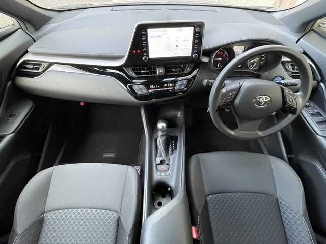 トヨタ Ｃ－ＨＲ S 福島県 2019(令1)年 4.9万km メタルストリームM 純正ディスプレイオーディオ/純正フロアマット/純正アルミホイール/衝突被害軽減ブレーキ/障害物センサー/パノラミックビューモニター/ドライブレコーダー/オートマチックハイビーム/LEDヘッドライト/レーンキープアシスト/ETC/レーダークルーズコントロール/横滑り防止装置/盗難防止装置