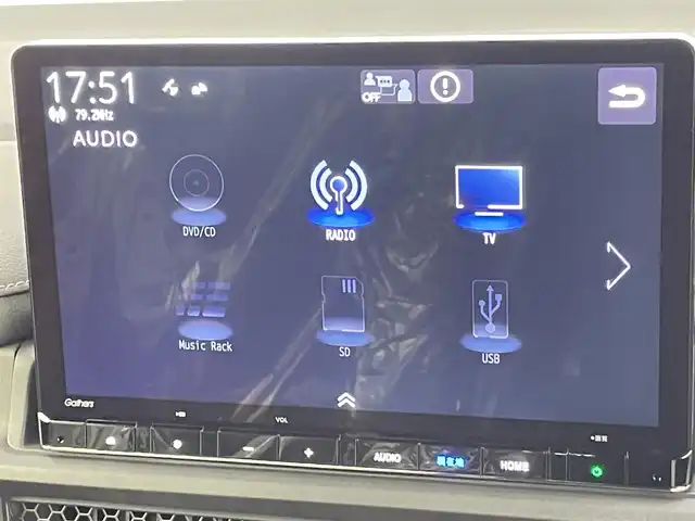 ホンダ ステップワゴン スパーダ eHEV 千葉県 2025(令7)年 0.1千km プラチナホワイトパール 登録済未使用車/HondaSENSING/・衝突軽減ブレーキ（CMBS）/・先行車発進お知らせ機能/・歩行者事故低減ステアリング/・路外逸脱抑制機能/・標識認識機能/・渋滞追従機能付アダプティブクルーズコントロール/・車線維持支援システム（LKAS）/・トラフィックジャムアシスト（渋滞運転支援機能）/・ブラインドスポットインフォメーション/・誤発進抑制機能/・後方誤発進抑制機能/・近距離衝突軽減ブレーキ/・急アクセル抑制機能/・パーキングセンサーシステム/・オートハイビーム/純正11.4インチメモリーナビ/・フルセグTV/・Bluetooth接続/・CD/DVD再生/・SD/MSV/・バックカメラ/両側パワースライドドア/LEDヘッドライト/コーナーセンサー/スマートキー