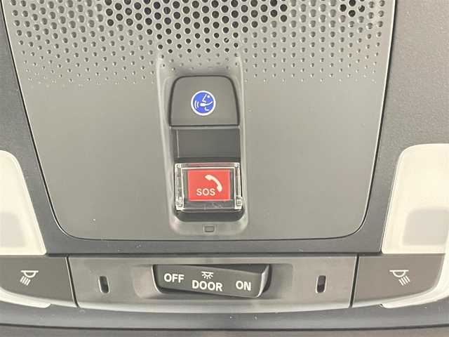 ホンダ ステップワゴン スパーダ eHEV 千葉県 2025(令7)年 0.1千km プラチナホワイトパール 登録済未使用車/HondaSENSING/・衝突軽減ブレーキ（CMBS）/・先行車発進お知らせ機能/・歩行者事故低減ステアリング/・路外逸脱抑制機能/・標識認識機能/・渋滞追従機能付アダプティブクルーズコントロール/・車線維持支援システム（LKAS）/・トラフィックジャムアシスト（渋滞運転支援機能）/・ブラインドスポットインフォメーション/・誤発進抑制機能/・後方誤発進抑制機能/・近距離衝突軽減ブレーキ/・急アクセル抑制機能/・パーキングセンサーシステム/・オートハイビーム/純正11.4インチメモリーナビ/・フルセグTV/・Bluetooth接続/・CD/DVD再生/・SD/MSV/・バックカメラ/両側パワースライドドア/LEDヘッドライト/コーナーセンサー/スマートキー