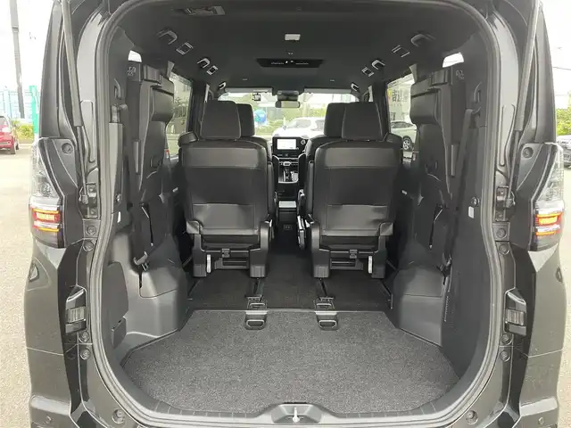 トヨタ ヴォクシー S－G 山形県 2022(令4)年 3.1万km グリッターブラックガラスフレーク 4WD/セーフティセンス/両側パワースライドドア/純正ナビ/　【BT USB Miracast Apps】/バックカメラ/ETC/前後ドライブレコーダー/ステアリングスイッチ/レーダークルーズコントロール/シートヒーター/オートホールド/横滑り防止装置/LEDライト/ウィンカーミラー/純正フロアマット/ドアバイザー/保証書、取説あり