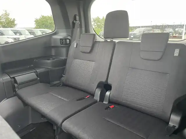 トヨタ ヴォクシー S－G 山形県 2022(令4)年 3.1万km グリッターブラックガラスフレーク 4WD/セーフティセンス/両側パワースライドドア/純正ナビ/　【BT USB Miracast Apps】/バックカメラ/ETC/前後ドライブレコーダー/ステアリングスイッチ/レーダークルーズコントロール/シートヒーター/オートホールド/横滑り防止装置/LEDライト/ウィンカーミラー/純正フロアマット/ドアバイザー/保証書、取説あり