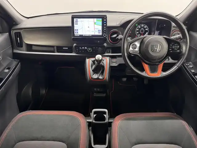 ホンダ Ｎ ＯＮＥ RS 三重県 2021(令3)年 3.2万km クリスタルブラックパール ガソリン・ターボ/FF/F6/純正 8インチナビ VXU-195NBi/（CD/DVD/FM/AM/TV/MusicRack/iPod/SD/USB/Bluetooth/AUX/CarPlay）/バックカメラ/Honda SENSING/・衝突軽減ブレーキ［CMBS］/・車線維持支援システム［LKAS］/・アダプティブクルーズコントロール［ACC］/・路外逸脱抑制機能/・先行車発進お知らせ機能/・標識認識機能/・パーキングセンサーシステム（後方）/など/装備/・オートエアコン/・オートライト/・オートハイビーム/・フルLEDヘッドライト/・フロントフォグライト/・電子制御パーキングブレーキ/・オートブレーキホールド機能/・ECON機能/・ステアリングスイッチ/・純正 15インチアルミホイール（RS専用）/・プッシュスタート/・スマートキーx2/など