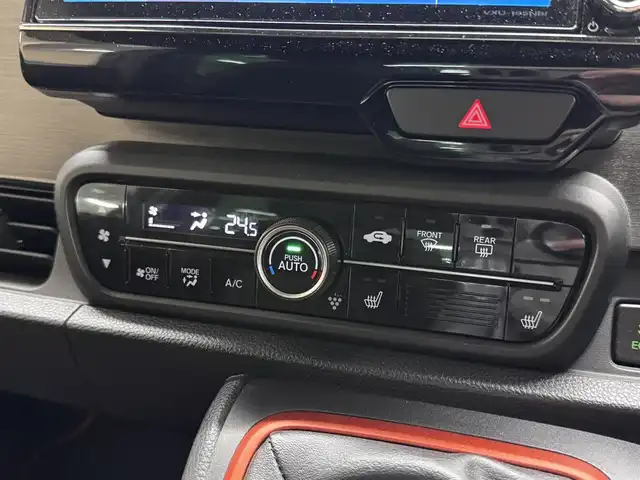 ホンダ Ｎ ＯＮＥ RS 三重県 2021(令3)年 3.2万km クリスタルブラックパール ガソリン・ターボ/FF/F6/純正 8インチナビ VXU-195NBi/（CD/DVD/FM/AM/TV/MusicRack/iPod/SD/USB/Bluetooth/AUX/CarPlay）/バックカメラ/Honda SENSING/・衝突軽減ブレーキ［CMBS］/・車線維持支援システム［LKAS］/・アダプティブクルーズコントロール［ACC］/・路外逸脱抑制機能/・先行車発進お知らせ機能/・標識認識機能/・パーキングセンサーシステム（後方）/など/装備/・オートエアコン/・オートライト/・オートハイビーム/・フルLEDヘッドライト/・フロントフォグライト/・電子制御パーキングブレーキ/・オートブレーキホールド機能/・ECON機能/・ステアリングスイッチ/・純正 15インチアルミホイール（RS専用）/・プッシュスタート/・スマートキーx2/など