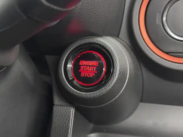 ホンダ Ｎ ＯＮＥ RS 三重県 2021(令3)年 3.2万km クリスタルブラックパール ガソリン・ターボ/FF/F6/純正 8インチナビ VXU-195NBi/（CD/DVD/FM/AM/TV/MusicRack/iPod/SD/USB/Bluetooth/AUX/CarPlay）/バックカメラ/Honda SENSING/・衝突軽減ブレーキ［CMBS］/・車線維持支援システム［LKAS］/・アダプティブクルーズコントロール［ACC］/・路外逸脱抑制機能/・先行車発進お知らせ機能/・標識認識機能/・パーキングセンサーシステム（後方）/など/装備/・オートエアコン/・オートライト/・オートハイビーム/・フルLEDヘッドライト/・フロントフォグライト/・電子制御パーキングブレーキ/・オートブレーキホールド機能/・ECON機能/・ステアリングスイッチ/・純正 15インチアルミホイール（RS専用）/・プッシュスタート/・スマートキーx2/など