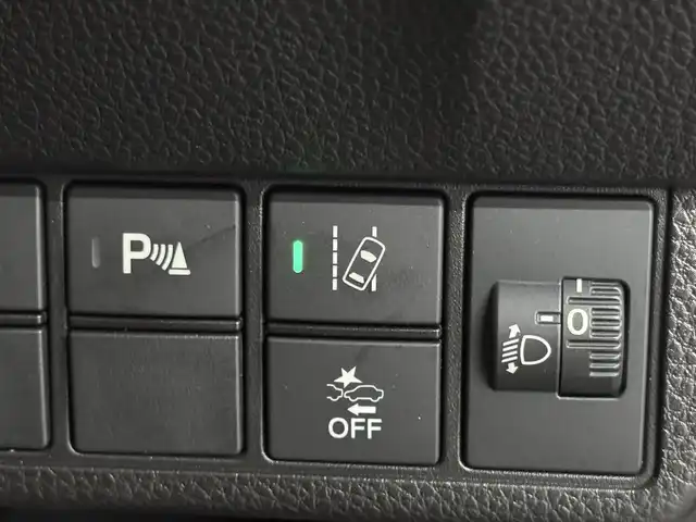 ホンダ Ｎ ＯＮＥ RS 三重県 2021(令3)年 3.2万km クリスタルブラックパール ガソリン・ターボ/FF/F6/純正 8インチナビ VXU-195NBi/（CD/DVD/FM/AM/TV/MusicRack/iPod/SD/USB/Bluetooth/AUX/CarPlay）/バックカメラ/Honda SENSING/・衝突軽減ブレーキ［CMBS］/・車線維持支援システム［LKAS］/・アダプティブクルーズコントロール［ACC］/・路外逸脱抑制機能/・先行車発進お知らせ機能/・標識認識機能/・パーキングセンサーシステム（後方）/など/装備/・オートエアコン/・オートライト/・オートハイビーム/・フルLEDヘッドライト/・フロントフォグライト/・電子制御パーキングブレーキ/・オートブレーキホールド機能/・ECON機能/・ステアリングスイッチ/・純正 15インチアルミホイール（RS専用）/・プッシュスタート/・スマートキーx2/など