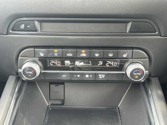 マツダ ＣＸ－５ XD ブラックトーンエディション 静岡県 2022(令4)年 1.9万km ソウルレッドクリスタルM 純正SDナビ/・DVD/・CD/・Bluetooth/・フルセグTV/・AM/・FM/・USB/主要装備/・プリクラッシュ/・コーナーセンサー前後/・クリアランスソナー/・レーンキープアシスト/・横滑り防止/・クルーズコントロール/・バックカメラ/・アラウンドビューモニター/・ドライブレコーダー前後/・オートホールド/・SOSコール/・シートヒーター/・ハンドルヒーター/・ブラインドスポットモニター/・純正アルミホイール/・純正フロアマット/・パドルシフト/・