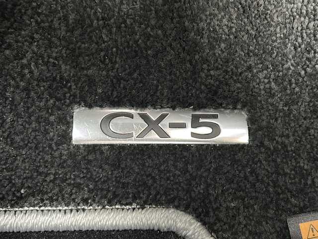 マツダ ＣＸ－５ XD ブラックトーンエディション 静岡県 2022(令4)年 1.9万km ソウルレッドクリスタルM 純正SDナビ/・DVD/・CD/・Bluetooth/・フルセグTV/・AM/・FM/・USB/主要装備/・プリクラッシュ/・コーナーセンサー前後/・クリアランスソナー/・レーンキープアシスト/・横滑り防止/・クルーズコントロール/・バックカメラ/・アラウンドビューモニター/・ドライブレコーダー前後/・オートホールド/・SOSコール/・シートヒーター/・ハンドルヒーター/・ブラインドスポットモニター/・純正アルミホイール/・純正フロアマット/・パドルシフト/・