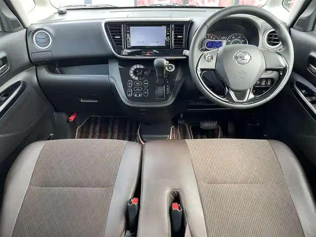 日産 デイズ ルークス HWS X Vセレクション 奈良県 2018(平30)年 6.8万km ホワイトパール 純正ナビ（MM317D-W）/（フルセグ／ＢＴ／ＣＤ／ＤＶＤ）/両側パワースライドドア/ハーフレザーシート/後席サンシェード/電動格納ミラー/オートライト/ＥＴＣ/前方ドライブレコーダー/純正15インチ/スペアキーX1