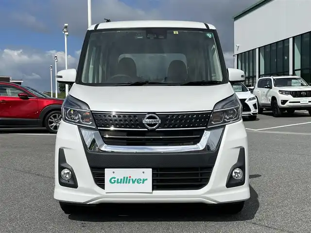 日産 デイズ ルークス HWS X Vセレクション 奈良県 2018(平30)年 6.8万km ホワイトパール 純正ナビ（MM317D-W）/（フルセグ／ＢＴ／ＣＤ／ＤＶＤ）/両側パワースライドドア/ハーフレザーシート/後席サンシェード/電動格納ミラー/オートライト/ＥＴＣ/前方ドライブレコーダー/純正15インチ/スペアキーX1