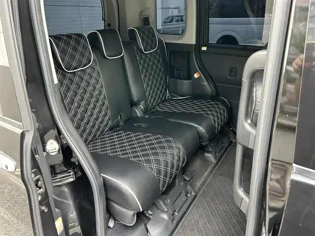 トヨタ ルーミー カスタムG 東京都 2021(令3)年 7.6万km ブラックマイカメタリック GRスポーツフルエアロ/ワンオーナー/純正ナビ / フルセグTV/Bluetooth/DVD/CD/バックカメラ /衝突回避支援ブレーキ/車線逸脱警報/ブレーキ制御付誤発進抑制/アダプティブクルーズコントロール/アダプティブドライビングビーム/衝突警報/ふらつき警報/サイドビューランプ/コーナーセンサー/路側逸脱警報/標識認識警報/両側パワースライドドア/LEDヘッドライト/LEDフォグランプ/オートライト/純正14インチアルミホイール/革調シートカバー/アイドリングストップ/プッシュスタート/スマートキー/電動オート格納ミラー/ウインカーミラー/ステアリングスイッチ/革巻きステアリングホイール/フロアマット/ドアバイザー/保証証/取扱説明書