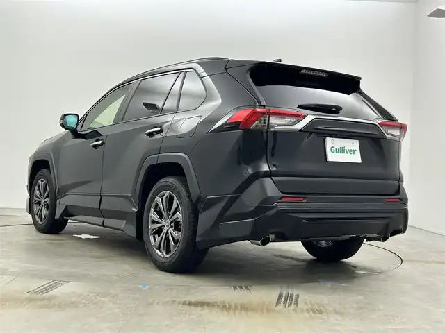 トヨタ ＲＡＶ４ ハイブリットG 岡山県 2023(令5)年 3.1万km アティチュードブラックマイカ 純正１０．５型ディスプレイオーディオ/（USB/HDMI/フルセグ/Carplay/AndroidAuto)/ＴＲＤエアロ（前/横/後下）/ガラスルーフ/ルーフレール/追従型クルーズコントロール/衝突軽減ブレーキ/踏み間違い防止/レーンキープアシスト/ブラインドスポットモニター/全周囲カメラ/コーナーセンサー（前/後）/合皮シート/パワーシート（運転席/助手席）/シートメモリ/シートヒーター（運転席/助手席）/エアシート（運転席/助手席）/ステアリングヒーター/電動リアゲート/LEDヘッドライト/オートハイビーム/フォグランプ/ドライブレコーダー（全方位）/純正18インチAW/スマートキー×1/禁煙車