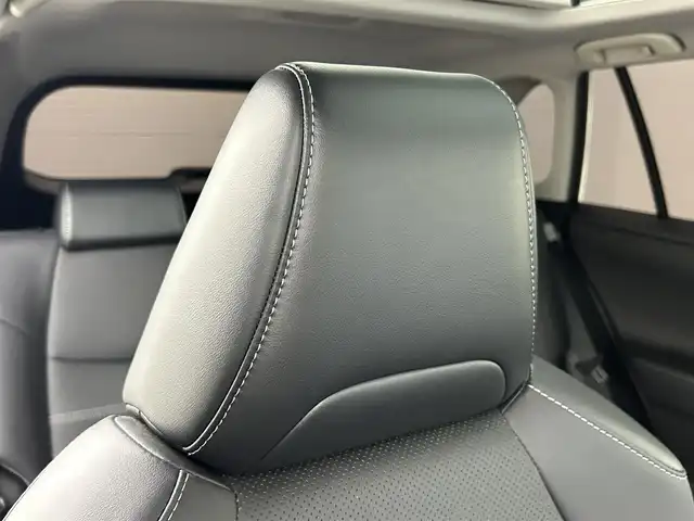 トヨタ ＲＡＶ４ ハイブリットG 岡山県 2023(令5)年 3.1万km アティチュードブラックマイカ 純正１０．５型ディスプレイオーディオ/（USB/HDMI/フルセグ/Carplay/AndroidAuto)/ＴＲＤエアロ（前/横/後下）/ガラスルーフ/ルーフレール/追従型クルーズコントロール/衝突軽減ブレーキ/踏み間違い防止/レーンキープアシスト/ブラインドスポットモニター/全周囲カメラ/コーナーセンサー（前/後）/合皮シート/パワーシート（運転席/助手席）/シートメモリ/シートヒーター（運転席/助手席）/エアシート（運転席/助手席）/ステアリングヒーター/電動リアゲート/LEDヘッドライト/オートハイビーム/フォグランプ/ドライブレコーダー（全方位）/純正18インチAW/スマートキー×1/禁煙車