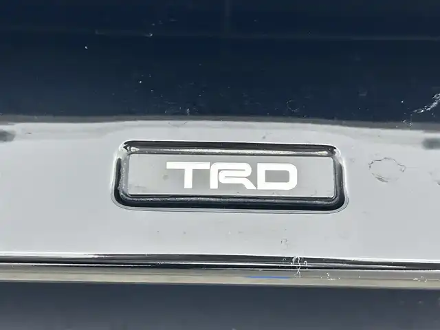 トヨタ ＲＡＶ４ ハイブリットG 岡山県 2023(令5)年 3.1万km アティチュードブラックマイカ 純正１０．５型ディスプレイオーディオ/（USB/HDMI/フルセグ/Carplay/AndroidAuto)/ＴＲＤエアロ（前/横/後下）/ガラスルーフ/ルーフレール/追従型クルーズコントロール/衝突軽減ブレーキ/踏み間違い防止/レーンキープアシスト/ブラインドスポットモニター/全周囲カメラ/コーナーセンサー（前/後）/合皮シート/パワーシート（運転席/助手席）/シートメモリ/シートヒーター（運転席/助手席）/エアシート（運転席/助手席）/ステアリングヒーター/電動リアゲート/LEDヘッドライト/オートハイビーム/フォグランプ/ドライブレコーダー（全方位）/純正18インチAW/スマートキー×1/禁煙車
