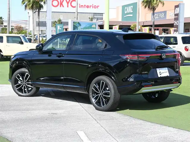 ホンダ ヴェゼル ハイブリッド e:HEV Z 千葉県 2025(令7)年 0.1千km クリスタルブラックパール e:HEV Z　4VC4AZ　Honda CONNECTディスプレー+ETC2.0車載器+ワイヤレス充電器(231000)/ホンダセンシング/・衝突軽減ブレーキ（CMBS）/・車線維持支援システム（LKAS）/・アダプティブクルーズコントロール（ACC）/・後方誤発進抑制機能/・誤発進抑制機能/パワーバックドア/ハーフレザーシート/前席シートヒーター/純正コネクトナビ/地デジTV/【Bluetooth接続】/【Apple CarPlay　Android Auto対応】/バックカメラ/ワイヤレス充電/革巻きステアリング/ステアリングヒーター/ステアリングスイッチ/パドルシフト/ETC（2.0）/LEDヘッドライト/フォグライト/ウインカーミラー/コーナーセンサー/純正18インチアルミホイル/サイド/カーテンエアバッグ/Honda スマートキー