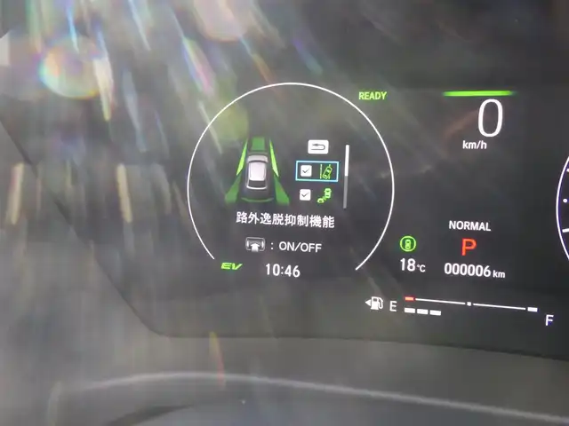 ホンダ ヴェゼル ハイブリッド e:HEV Z 千葉県 2025(令7)年 0.1千km クリスタルブラックパール e:HEV Z　4VC4AZ　Honda CONNECTディスプレー+ETC2.0車載器+ワイヤレス充電器(231000)/ホンダセンシング/・衝突軽減ブレーキ（CMBS）/・車線維持支援システム（LKAS）/・アダプティブクルーズコントロール（ACC）/・後方誤発進抑制機能/・誤発進抑制機能/パワーバックドア/ハーフレザーシート/前席シートヒーター/純正コネクトナビ/地デジTV/【Bluetooth接続】/【Apple CarPlay　Android Auto対応】/バックカメラ/ワイヤレス充電/革巻きステアリング/ステアリングヒーター/ステアリングスイッチ/パドルシフト/ETC（2.0）/LEDヘッドライト/フォグライト/ウインカーミラー/コーナーセンサー/純正18インチアルミホイル/サイド/カーテンエアバッグ/Honda スマートキー