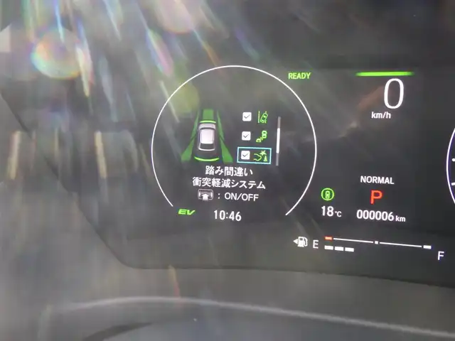 ホンダ ヴェゼル ハイブリッド e:HEV Z 千葉県 2025(令7)年 0.1千km クリスタルブラックパール e:HEV Z　4VC4AZ　Honda CONNECTディスプレー+ETC2.0車載器+ワイヤレス充電器(231000)/ホンダセンシング/・衝突軽減ブレーキ（CMBS）/・車線維持支援システム（LKAS）/・アダプティブクルーズコントロール（ACC）/・後方誤発進抑制機能/・誤発進抑制機能/パワーバックドア/ハーフレザーシート/前席シートヒーター/純正コネクトナビ/地デジTV/【Bluetooth接続】/【Apple CarPlay　Android Auto対応】/バックカメラ/ワイヤレス充電/革巻きステアリング/ステアリングヒーター/ステアリングスイッチ/パドルシフト/ETC（2.0）/LEDヘッドライト/フォグライト/ウインカーミラー/コーナーセンサー/純正18インチアルミホイル/サイド/カーテンエアバッグ/Honda スマートキー