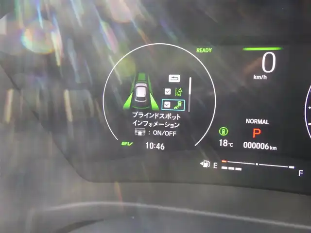 ホンダ ヴェゼル ハイブリッド e:HEV Z 千葉県 2025(令7)年 0.1千km クリスタルブラックパール e:HEV Z　4VC4AZ　Honda CONNECTディスプレー+ETC2.0車載器+ワイヤレス充電器(231000)/ホンダセンシング/・衝突軽減ブレーキ（CMBS）/・車線維持支援システム（LKAS）/・アダプティブクルーズコントロール（ACC）/・後方誤発進抑制機能/・誤発進抑制機能/パワーバックドア/ハーフレザーシート/前席シートヒーター/純正コネクトナビ/地デジTV/【Bluetooth接続】/【Apple CarPlay　Android Auto対応】/バックカメラ/ワイヤレス充電/革巻きステアリング/ステアリングヒーター/ステアリングスイッチ/パドルシフト/ETC（2.0）/LEDヘッドライト/フォグライト/ウインカーミラー/コーナーセンサー/純正18インチアルミホイル/サイド/カーテンエアバッグ/Honda スマートキー