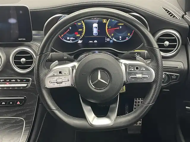 メルセデス・ベンツ ＧＬＣ２２０ d 4マチック クーペ AMGライン 愛知県 2020(令2)年 5.2万km 白 純正１２．３型ＤＡナビＴＶ　サンルーフ　禁煙　Ｂｕｒｍｅｓｔｅｒ　黒革　レザーエクスクルーシブパッケージ　シートベンチレーション　衝突軽減　追従クルコン　ＢＳＭ　全方位カメラ　コーナーセンサー　ＬＥＤオートライト　パワーシート　シートヒーター　パワーバックドア　レーダーセーフティパッケージ　オートハイビーム
