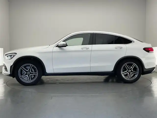 メルセデス・ベンツ ＧＬＣ２２０ d 4マチック クーペ AMGライン 愛知県 2020(令2)年 5.2万km 白 純正１２．３型ＤＡナビＴＶ　サンルーフ　禁煙　Ｂｕｒｍｅｓｔｅｒ　黒革　レザーエクスクルーシブパッケージ　シートベンチレーション　衝突軽減　追従クルコン　ＢＳＭ　全方位カメラ　コーナーセンサー　ＬＥＤオートライト　パワーシート　シートヒーター　パワーバックドア　レーダーセーフティパッケージ　オートハイビーム