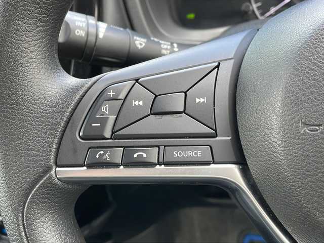 日産 ノート e－パワー X FOUR 青森県 2018(平30)年 7.1万km シャイニングブルー 4WD/ワンオーナー/純正SDナビ・フルセグTV/CD・DVD・Bluetooth・SD/アラウンドビューモニター/インテリジェントルームミラー/エマージェンシーブレーキ/レーンキープアシスト/フロント・バックソナー/純正フロアマット/LEDヘッドライト/オートライト/純正15インチアルミ/ドアバイザー/プッシュスタート/インテリキー/R1.R3.R5.R7ディーラー記録簿有/スペアキー/保証書・取説書