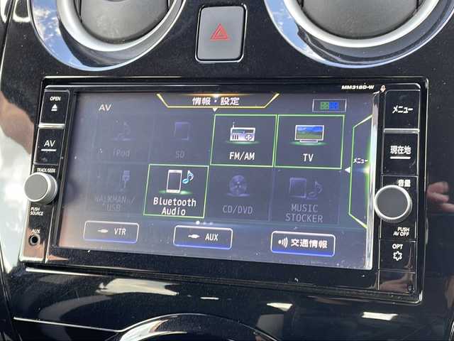 日産 ノート e－パワー X FOUR 青森県 2018(平30)年 7.1万km シャイニングブルー 4WD/ワンオーナー/純正SDナビ・フルセグTV/CD・DVD・Bluetooth・SD/アラウンドビューモニター/インテリジェントルームミラー/エマージェンシーブレーキ/レーンキープアシスト/フロント・バックソナー/純正フロアマット/LEDヘッドライト/オートライト/純正15インチアルミ/ドアバイザー/プッシュスタート/インテリキー/R1.R3.R5.R7ディーラー記録簿有/スペアキー/保証書・取説書