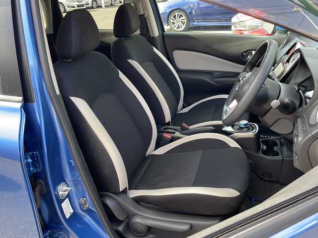 日産 ノート e－パワー X FOUR 青森県 2018(平30)年 7.1万km シャイニングブルー 4WD/ワンオーナー/純正SDナビ・フルセグTV/CD・DVD・Bluetooth・SD/アラウンドビューモニター/インテリジェントルームミラー/エマージェンシーブレーキ/レーンキープアシスト/フロント・バックソナー/純正フロアマット/LEDヘッドライト/オートライト/純正15インチアルミ/ドアバイザー/プッシュスタート/インテリキー/R1.R3.R5.R7ディーラー記録簿有/スペアキー/保証書・取説書