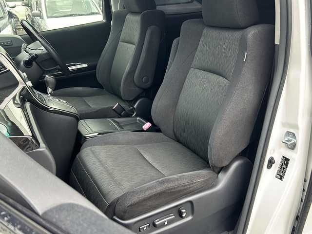 トヨタ ヴェルファイア 2．4Z Gエディション 石川県 2012(平24)年 17.5万km ホワイトパールクリスタルシャイン ワンオーナー/純正HDDナビゲーション/【HDD・CD/DVD・Bluetooth】/・フルセグTV/・バックカメラ/ビルドインETC/コーナーセンサー/クルーズコンtロール/ステアリングスイッチ/純正フリップダウンモニター/前席・2列目パワーシート/・メモリ付きシート/両側パワースライド/ウッドコンビステアリング/LEDライト/・フォグランプ/ローダウン/純正テールランプ車載